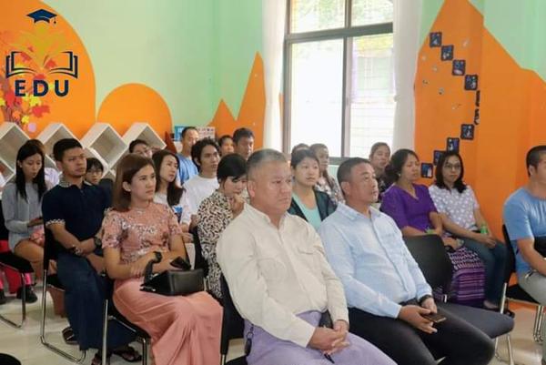 Parents and teachers at orientation day, photo 1