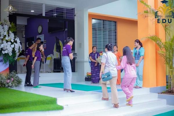 Speakers and parents at the Education Talk Show, photo 6